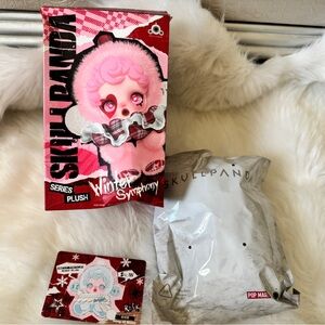 POP MART Skullpanda Winter Symphony Series - Song of Snow